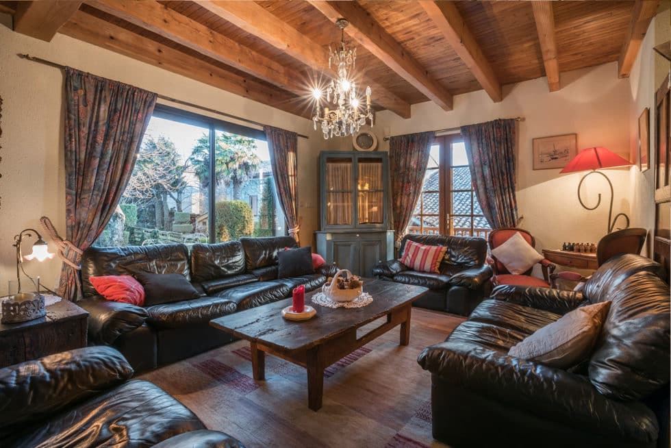 Salon du gite le Chalet, gîte pyrénées ariégeoises